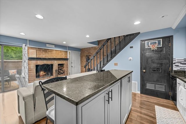 509 Kenneth Circle, Elgin, IL 60120