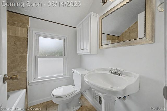 13252 Chestnut Street, Southgate, MI 48195