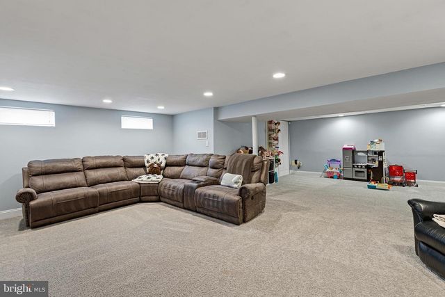 1 KIMBROUGH CT, Wilmington, DE 19810