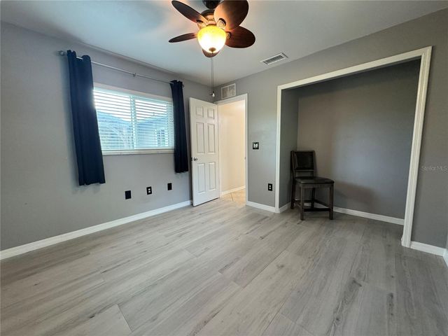 4811 79TH AVENUE PLAZA E, Sarasota, FL 34243