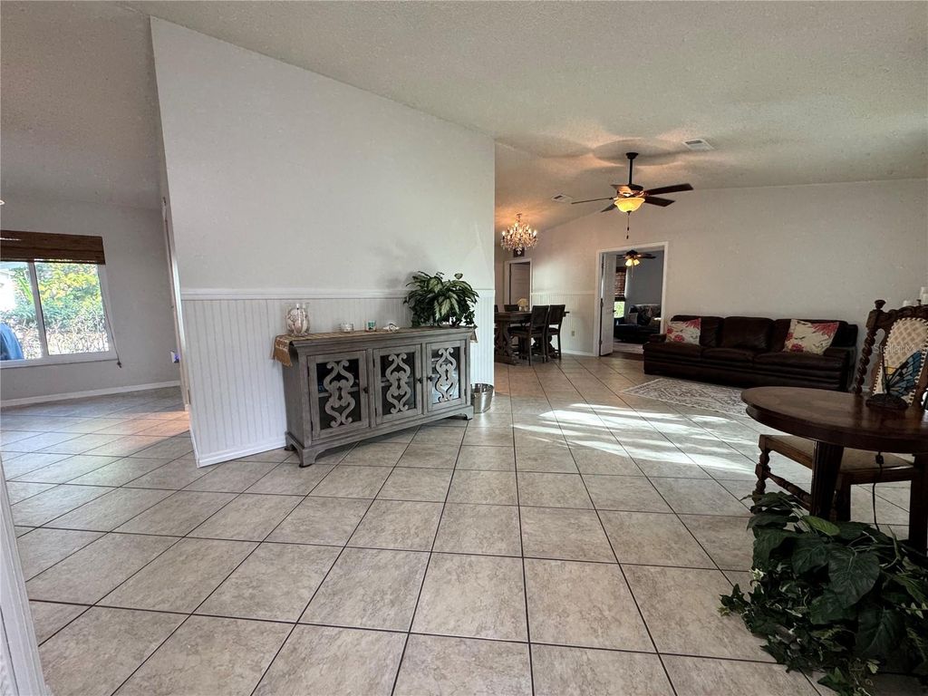 Image 3 of property listing at 4811 79TH AVENUE PLAZA E, Sarasota, FL 34243