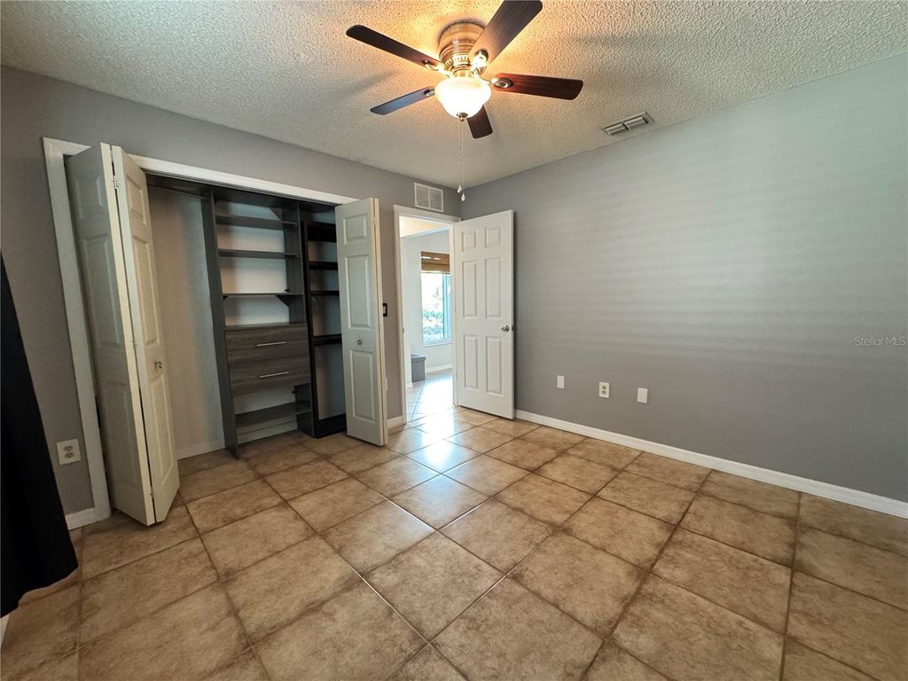 Image 22 of property listing at 4811 79TH AVENUE PLAZA E, Sarasota, FL 34243