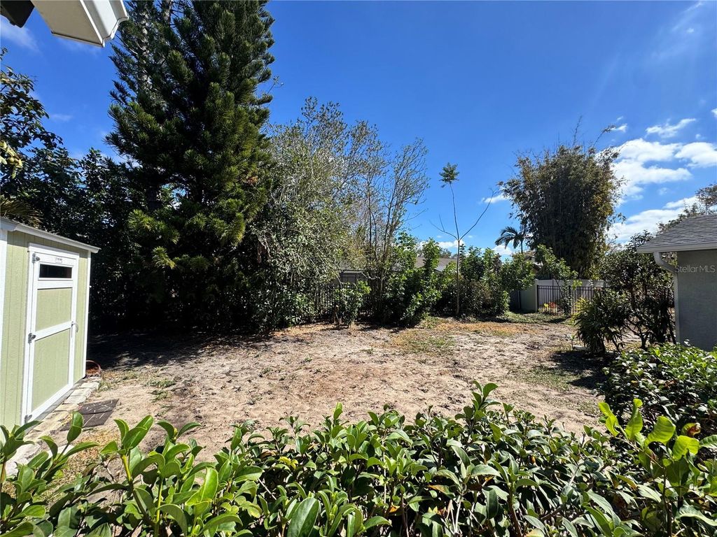 Image 27 of property listing at 4811 79TH AVENUE PLAZA E, Sarasota, FL 34243