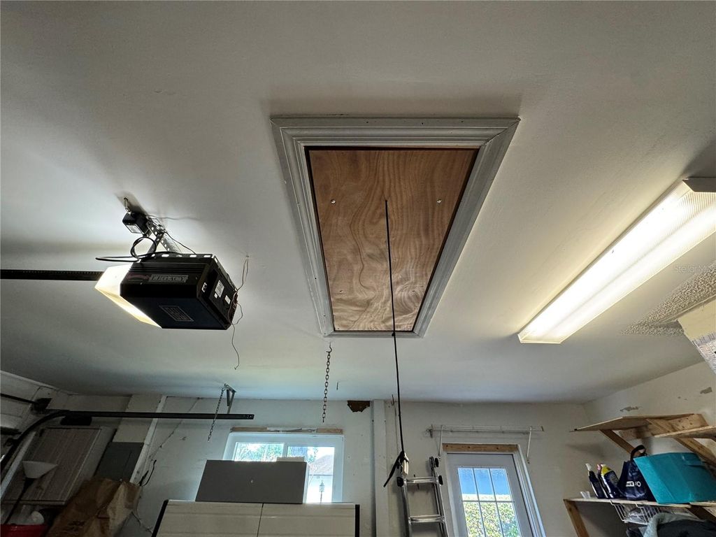 Image 29 of property listing at 4811 79TH AVENUE PLAZA E, Sarasota, FL 34243