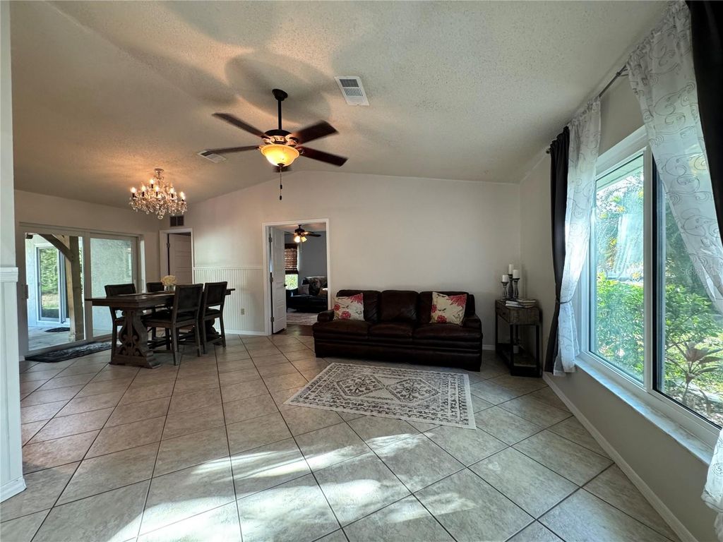 Image 4 of property listing at 4811 79TH AVENUE PLAZA E, Sarasota, FL 34243