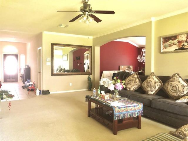 10101 Hidden Falls Drive, Pearland, TX 77584