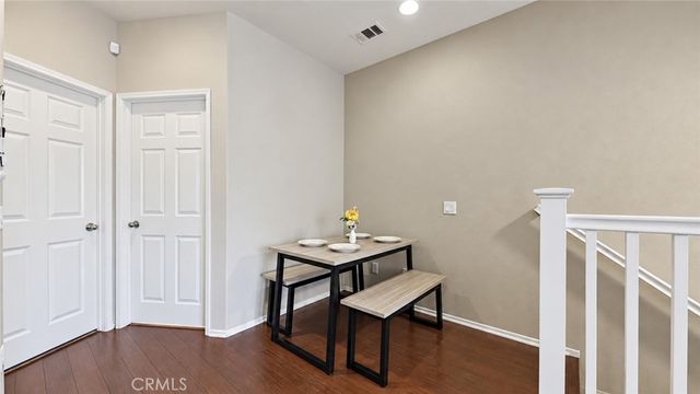 14671 Sherman Way, Van Nuys, CA 91405
