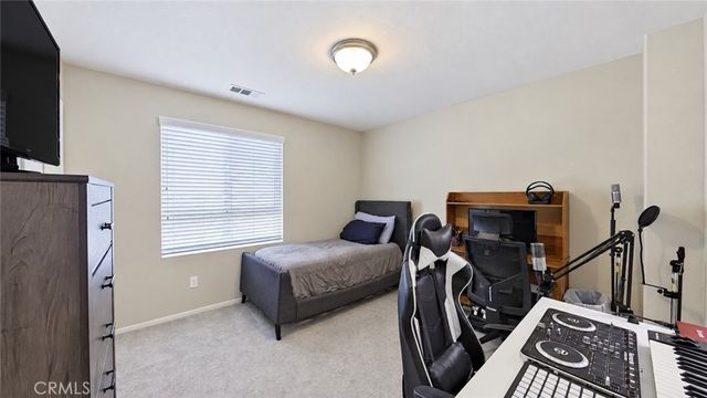14671 Sherman Way, Van Nuys, CA 91405