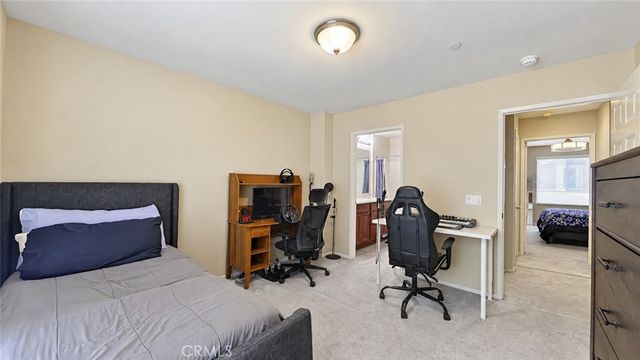 14671 Sherman Way, Van Nuys, CA 91405