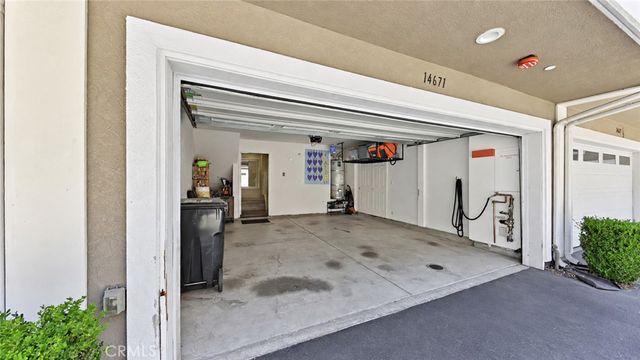 14671 Sherman Way, Van Nuys, CA 91405