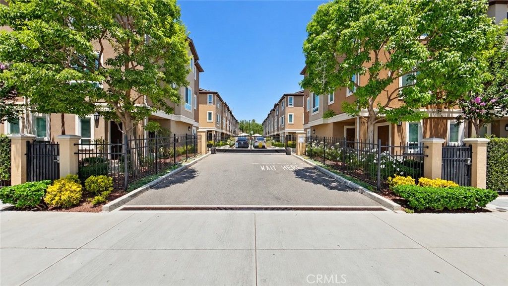 14671 Sherman Way, Van Nuys, CA 91405 — photo 2