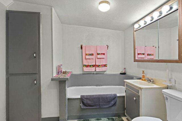 113 Orsi Rd, Oakdale, CA 95361