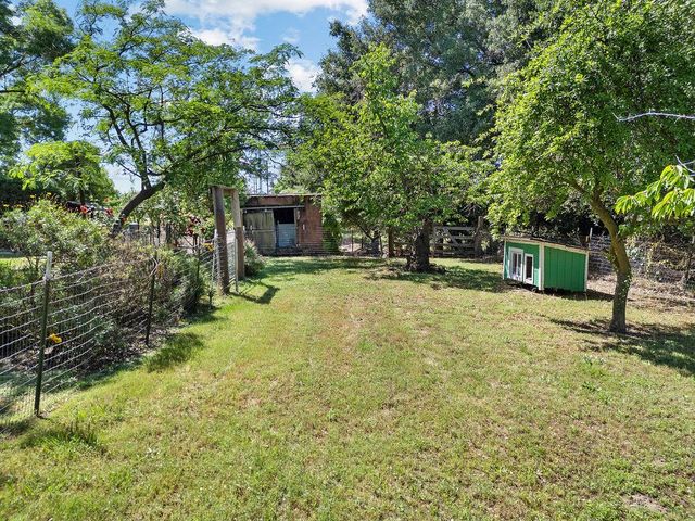 113 Orsi Rd, Oakdale, CA 95361
