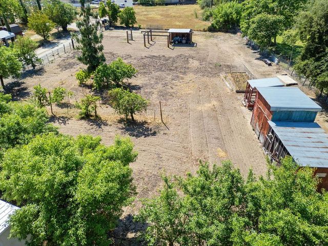 113 Orsi Rd, Oakdale, CA 95361