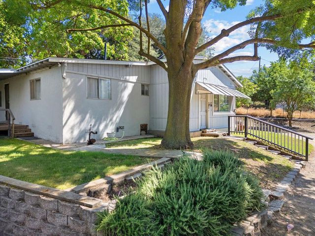 113 Orsi Rd, Oakdale, CA 95361