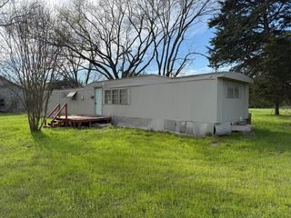 17208 County Road 3322, Frost, TX 76641