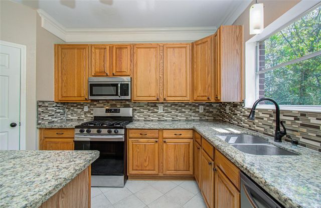 37703 Galleria Oaks Lane, Magnolia, TX 77354