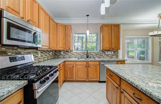 37703 Galleria Oaks Lane, Magnolia, TX 77354