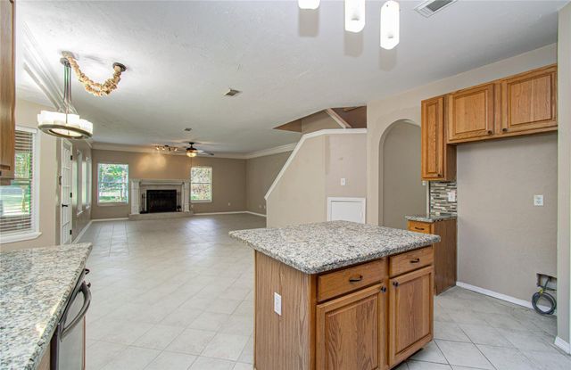 37703 Galleria Oaks Lane, Magnolia, TX 77354