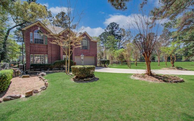 37703 Galleria Oaks Lane, Magnolia, TX 77354