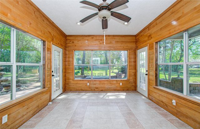 37703 Galleria Oaks Lane, Magnolia, TX 77354