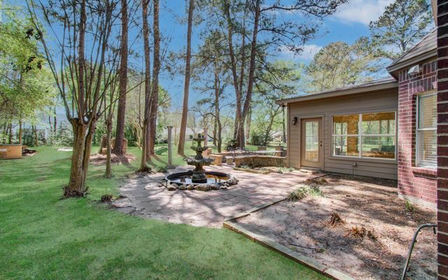 37703 Galleria Oaks Lane, Magnolia, TX 77354