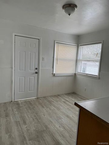 19706 Moross Road, Detroit, MI 48224
