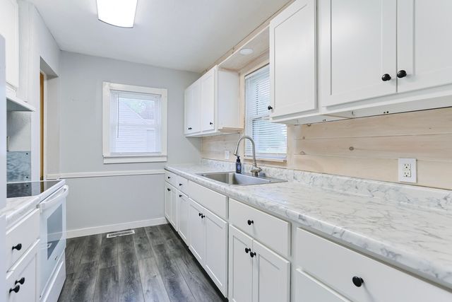 1643 Ferry Street, Niles City, MI 49120