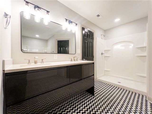 717 Linden, New Albany, IN 47150