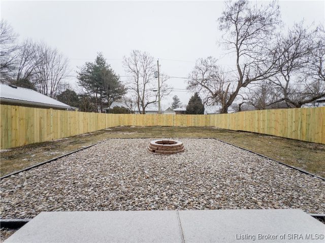 717 Linden, New Albany, IN 47150