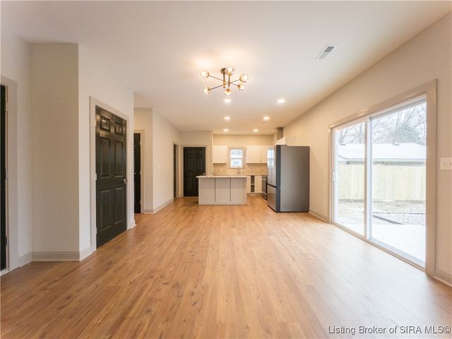 717 Linden, New Albany, IN 47150