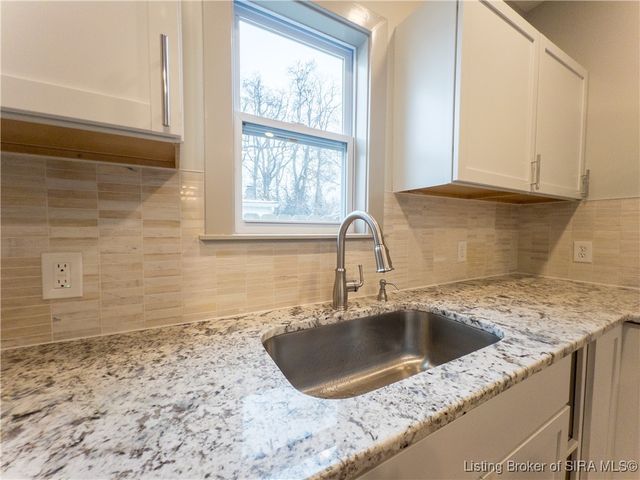 717 Linden, New Albany, IN 47150