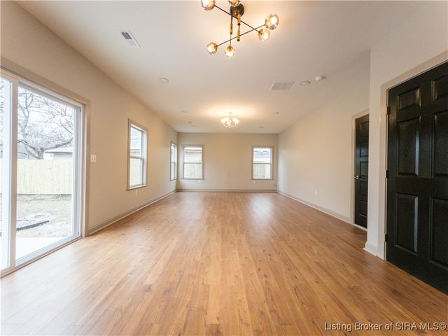 717 Linden, New Albany, IN 47150