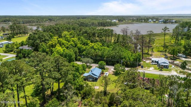 158 Channel Rock Road, Beaufort, NC 28516