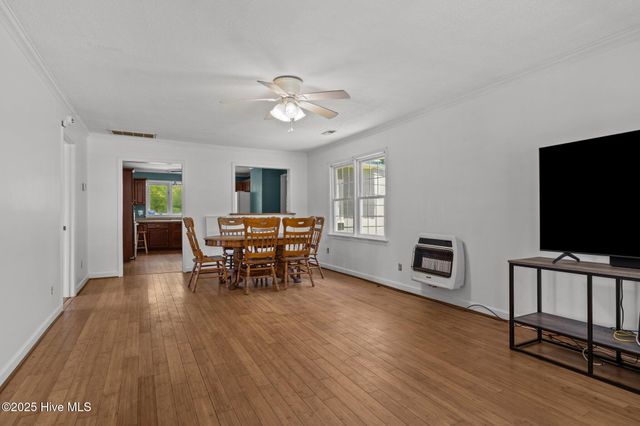 158 Channel Rock Road, Beaufort, NC 28516