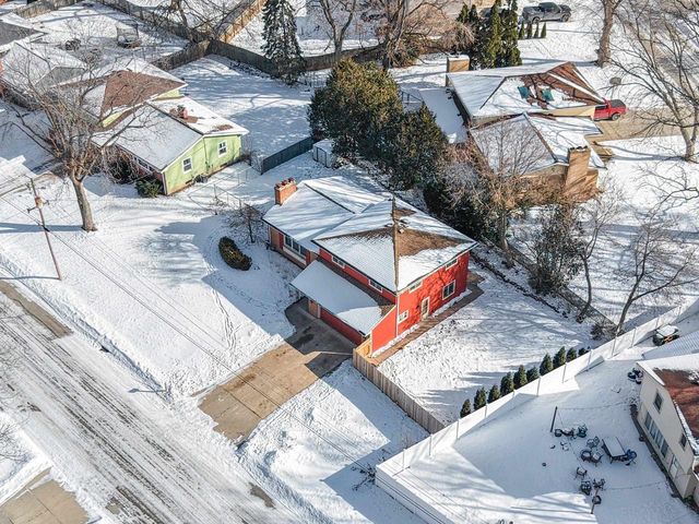 3263 S CLAY STREET, Green Bay, WI 54301