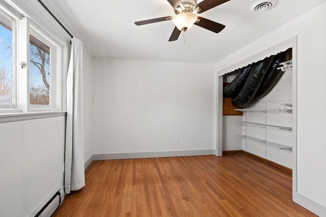 3263 S CLAY STREET, Green Bay, WI 54301