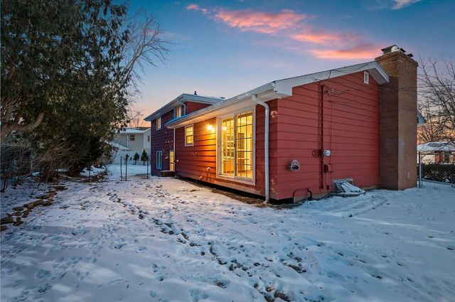 3263 S CLAY STREET, Green Bay, WI 54301