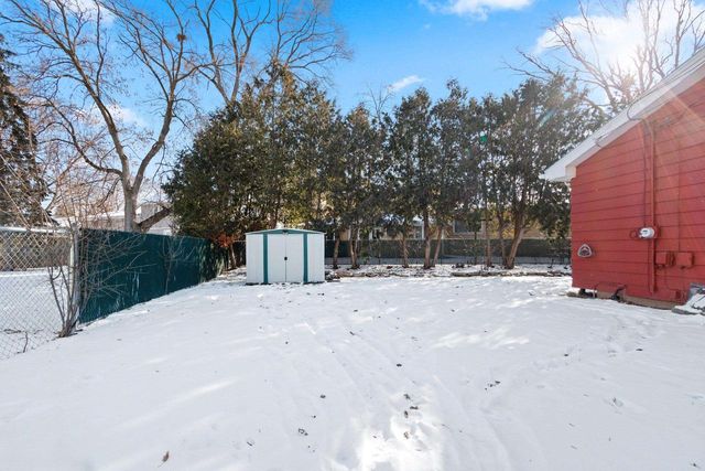 3263 S CLAY STREET, Green Bay, WI 54301