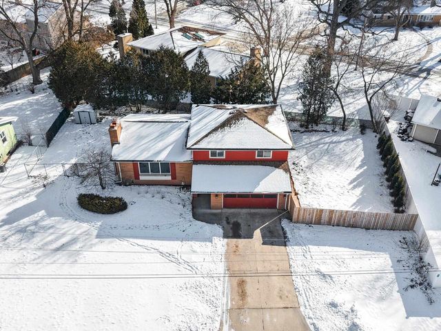 3263 S CLAY STREET, Green Bay, WI 54301