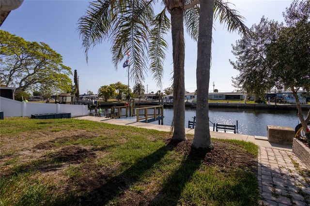 12739 1ST ISLE, Hudson, FL 34667