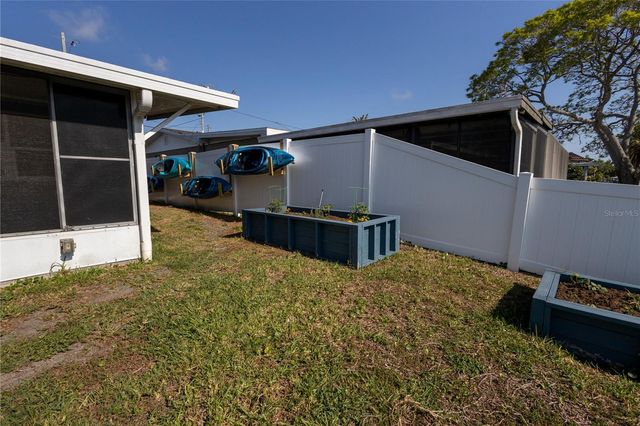 12739 1ST ISLE, Hudson, FL 34667