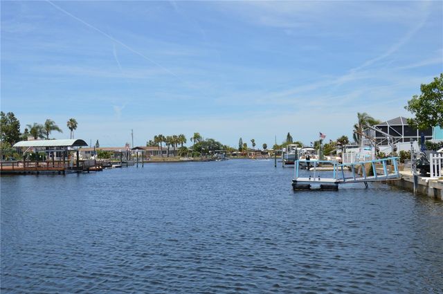 12739 1ST ISLE, Hudson, FL 34667