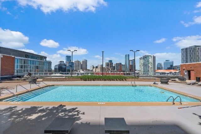 600 12th Ave S Apt 1206, Nashville, TN 37203