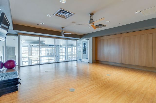 600 12th Ave S Apt 1206, Nashville, TN 37203