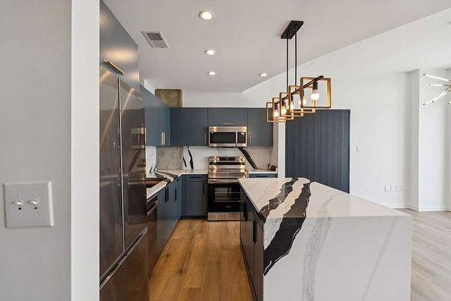 600 12th Ave S Apt 1206, Nashville, TN 37203