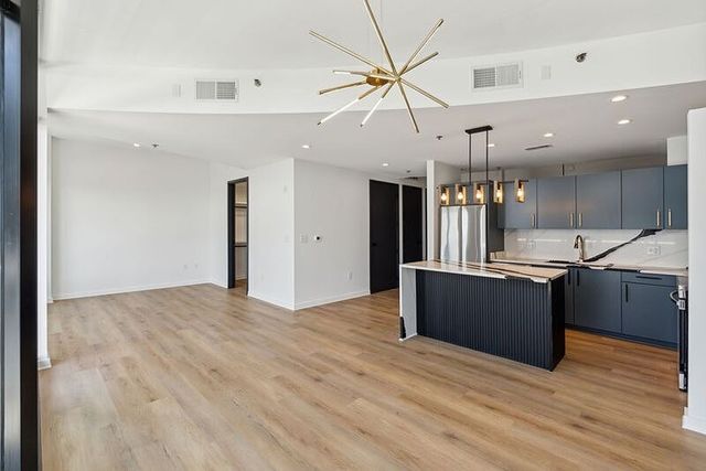 600 12th Ave S Apt 1206, Nashville, TN 37203