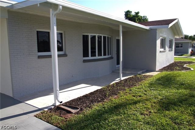 615 Monterey AVE, Cape Coral, FL 33904