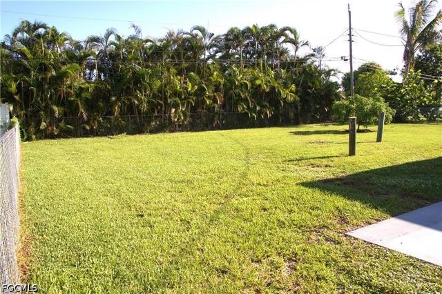 615 Monterey AVE, Cape Coral, FL 33904