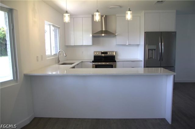 615 Monterey AVE, Cape Coral, FL 33904